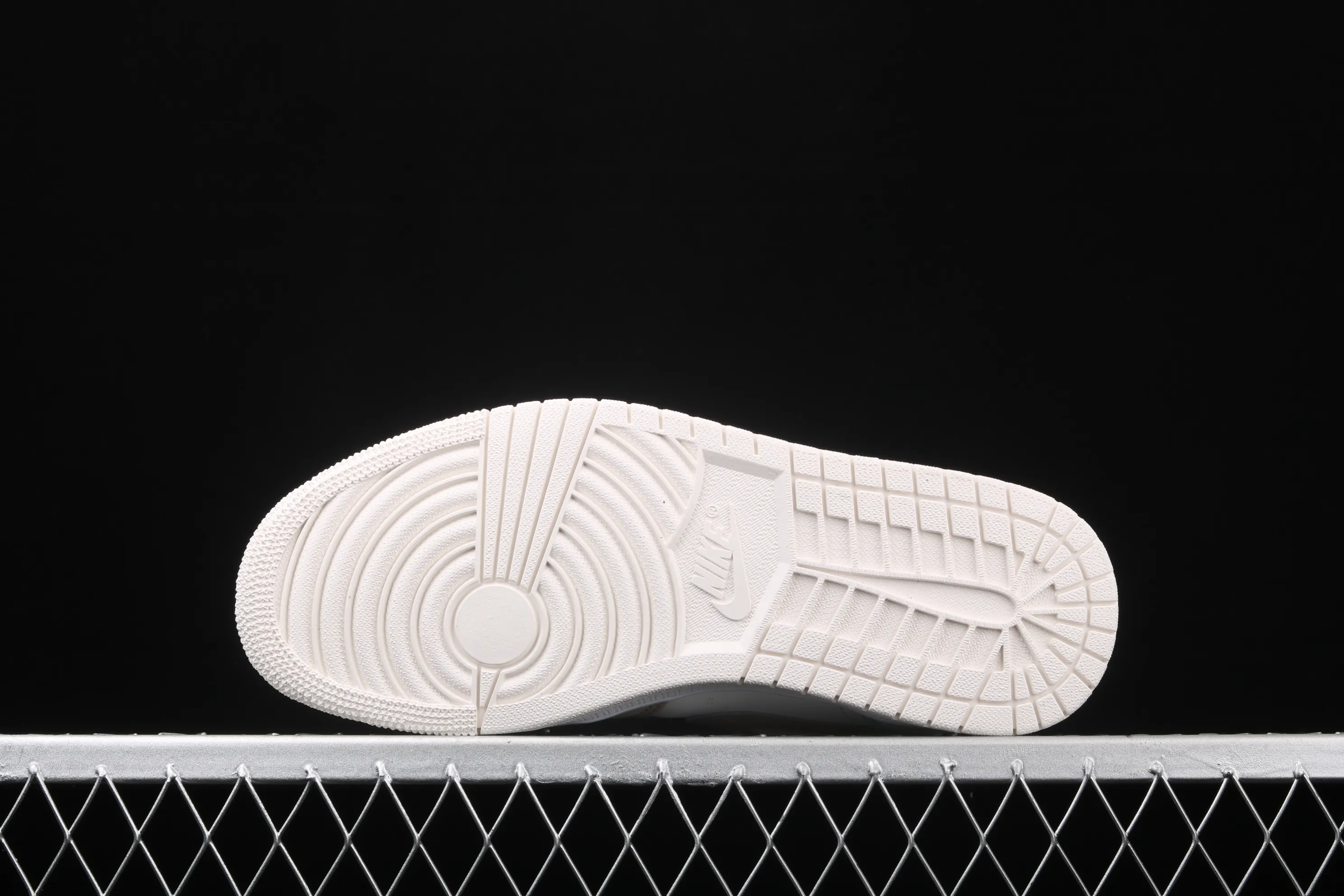 All categories Air Jordan Jordan series basketball shoes Air Jordan 1 Low Air Jordan 1 Low "Paris" AJ1 Joe 1 Paris low-top basketball shoes CV3043-100